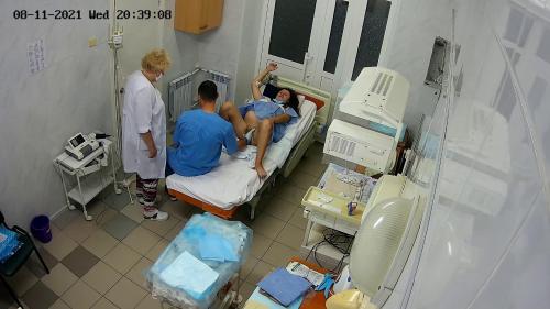 Vaginal exam women in maternity hospital 12